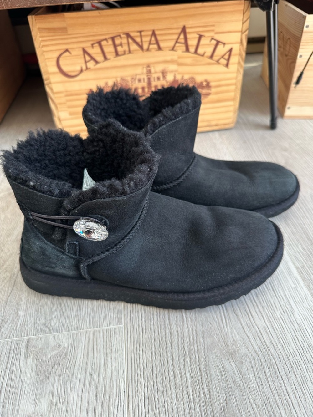 UGG Mini Bailey Button Bling Boots – Black (Size 8) ✨ Swarovski Crystal Button